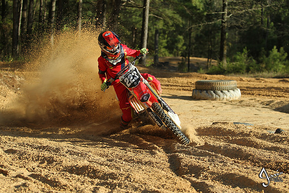 Devin Guthrie senior pictures_JWM_0411