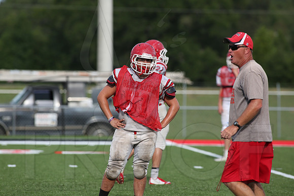 Glen Rose Football Practice 9-2-2014 (©Justin Manning) JWM_248