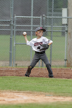 Benton vs. Sylvan Hills 5-6 year old All Stars 7-11-2014 (©Justin Manning) JWM_040