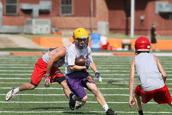 1st Annual James King 7 on 7 (Malvern) (� Justin Manning) JWM0084