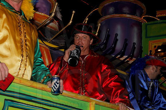 GoDaddy Bowl Mardi Gras Parade (©Justin Manning) JWM_0192