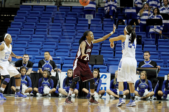 Middle Tennessee vs ULM  Women's 3-9-13 JWM0132 (©Justin Manning)