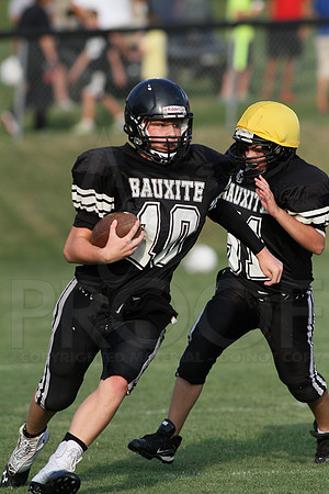 Bauxite Black-Gray games 4th, 5th, 6th, Junior high, Senior high scrimmage 8-22-13 (© Justin Manning) JWM0086