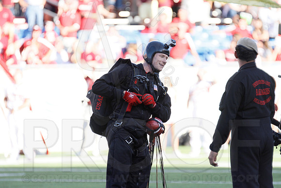 ULM @ Arkansas 9-8-12 (Justin Manning)250