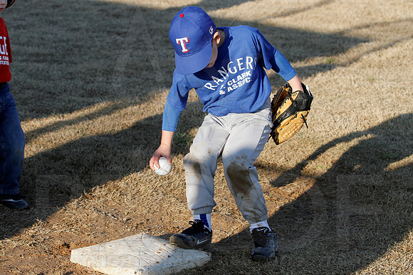 T-ball Angel's & Rangers 3-26-13 (© Justin Manning) JWM0062