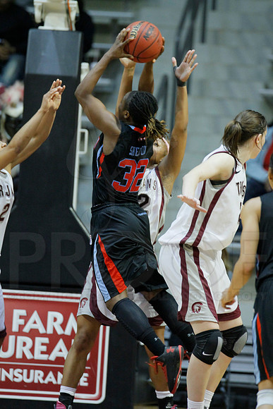 LA Tech @ UALR 1-30-13 (Justin Manning)0310