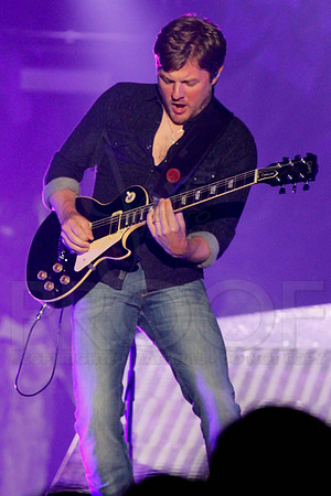 Justin Moore Concert 4-25-2014 (© Justin Manning) JWM_0743