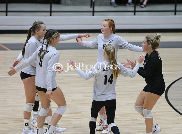 Bauxite @ Malvern 9th grade 8-27-24_JWM_0139