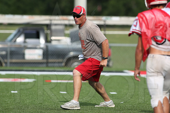Glen Rose Football Practice 9-2-2014 (©Justin Manning) JWM_237