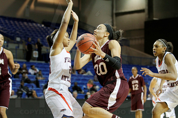 Florida Atlantic vs. UL-Monroe Women's JWM0166 (©Justin Manning)