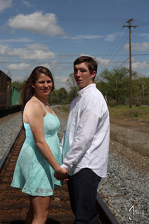 Collin & Makayla Senior pics 4-14-13 (© Justin Manning) JWM0198