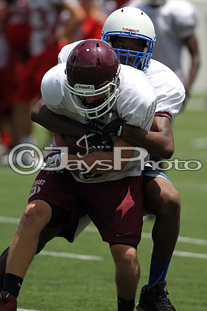 Football Team Camp (War Memorial Stadium) 6-16-2015 (©Justin Manning) JWM_0028