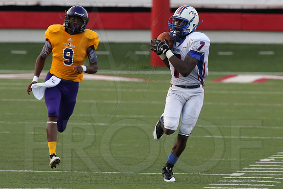 Ashdown vs West Memphis 9-2-13 (© Justin Manning) JWM0086