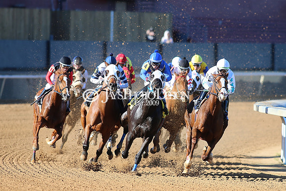 z240101_SmartyJonesStakesDay_JWM_0321