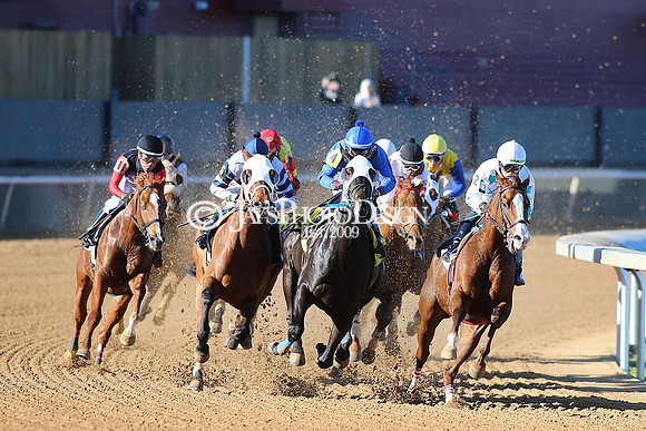 z240101_SmartyJonesStakesDay_JWM_0322
