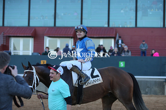 z240101_SmartyJonesStakesDay_JWM_1043