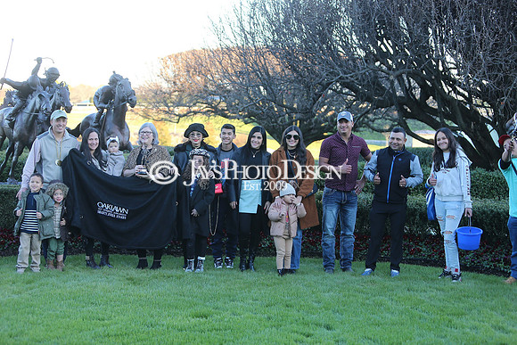 z240101_SmartyJonesStakesDay_JWM_1050