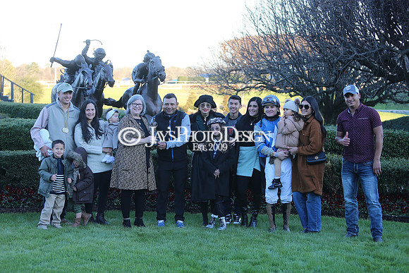 z240101_SmartyJonesStakesDay_JWM_1072