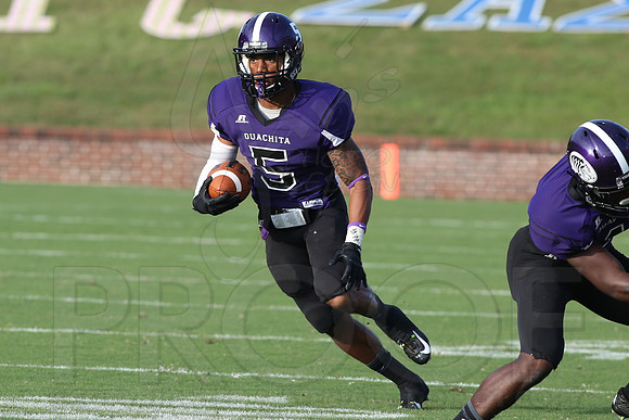 Southern Nazarene @ OBU 9-13-2014 (©Justin Manning) JWM_246