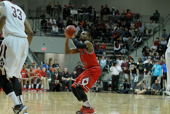 Arkansas State @ UALR Men's Basketball 3-1-2014 (© Justin Manning) JWM_0230