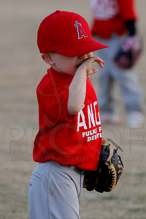 T-ball Angels vs Panthers 3-28-13 (© Justin Manning) JWM0037