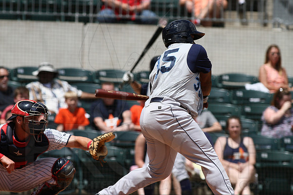 Corpus Christi Hooks @ Arkansas Travelers 6-2-13 (© Justin Manning) JWM0115