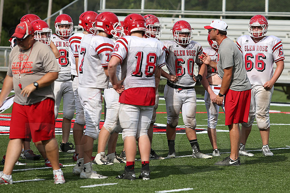 Glen Rose Football Practice 9-2-2014 (©Justin Manning) JWM_172