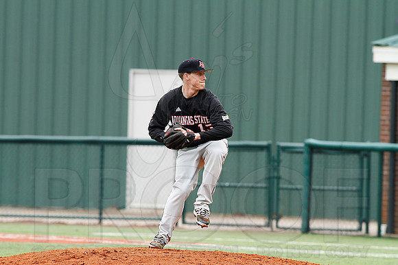 ASU @ UALR baseball 3-17-13 (© Justin Manning) JWM0339