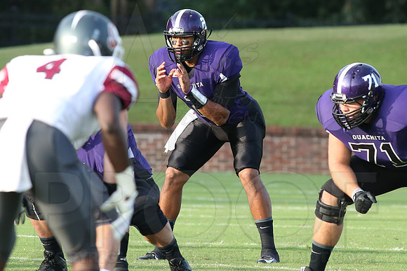 Southern Nazarene @ OBU 9-13-2014 (©Justin Manning) JWM_245