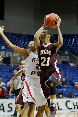 Florida Atlantic vs. UL-Monroe Women's JWM0262 (©Justin Manning)