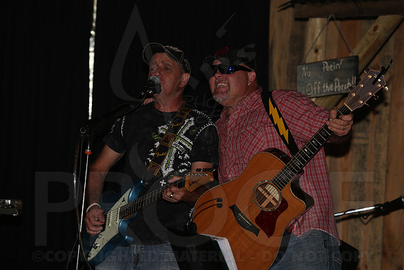 Midnight Hurricanes (Boogies Bar & Grill) 9-13-2014 (©Justin Manning) JWM_068
