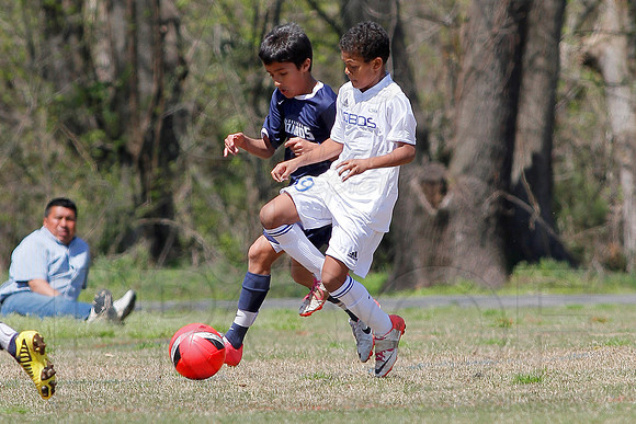 Burns Park Soccer 4-6-13(© Justin Manning) JWM0266