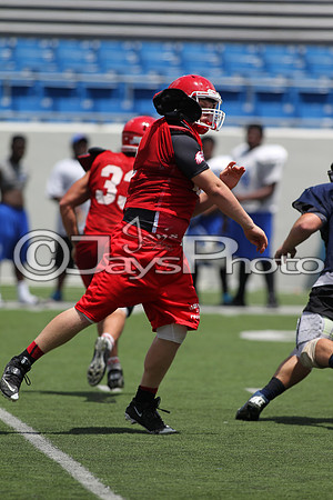 Football Team Camp (War Memorial Stadium) 6-16-2015 (©Justin Manning) JWM_0040