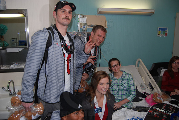 ASU Hospital Visit 1-2-14 (©Justin Manning) JWM_0046