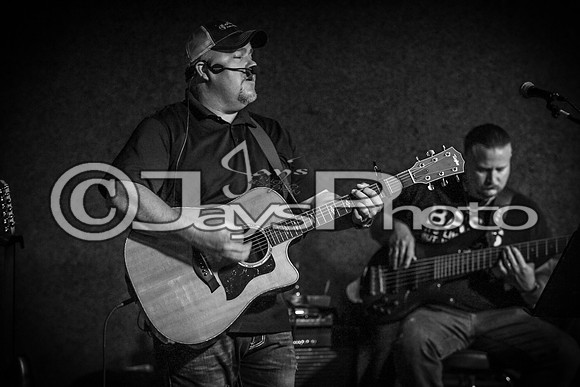 Midnight Hurricanes (Bubba Brew's) 4-25-2015 (©Justin Manning) JWM_0055