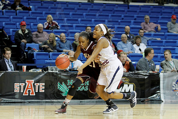 Florida Atlantic vs. UL-Monroe Women's JWM0247 (©Justin Manning)