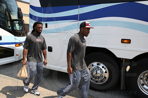 ASU football team departure for Aurbun 9-6-1 (© Justin Manning) JWM0032