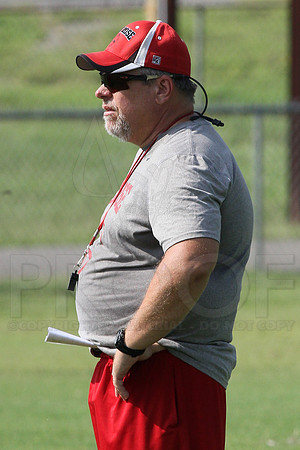 Glen Rose football practice 2 adays 8-5-13 (© Justin Manning) JWM0008