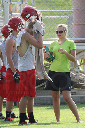 Glen Rose football practice 2 adays 8-5-13 (© Justin Manning) JWM0005