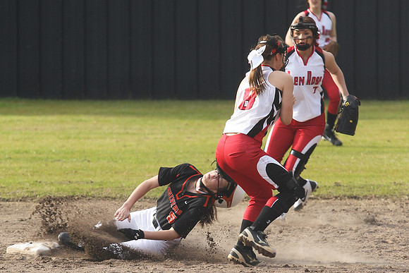 Glen Rose @ Malvern Softball 3-16-2015 (©Justin Manning) JWM_537