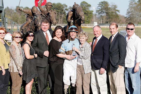 Azeri Stakes 3-16-13 (© Justin Manning) JWM0257