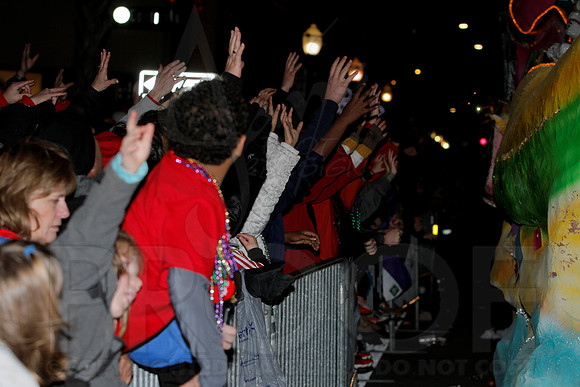 GoDaddy Bowl Mardi Gras Parade (©Justin Manning) JWM_0212