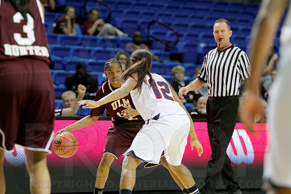 Florida Atlantic vs. UL-Monroe Women's JWM0118 (©Justin Manning)