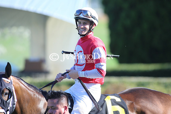 z220402_ArkansasDerbyday_Manning_JWM_1428
