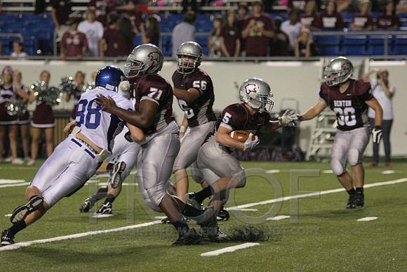 Ashton Roberts running in for the TD1.jpg