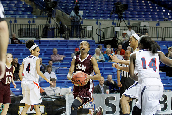 Florida Atlantic vs. UL-Monroe Women's JWM0308 (©Justin Manning)