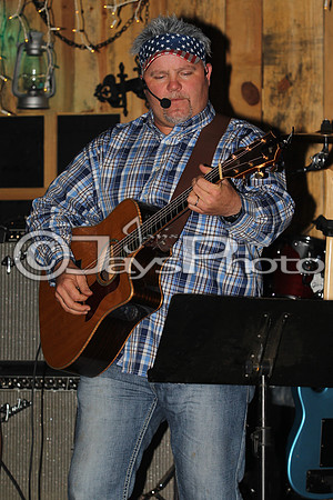 Midnight Hurricanes (Boogies Bar & Grill) 6-6-2015 (©Justin Manning) JWM_0007