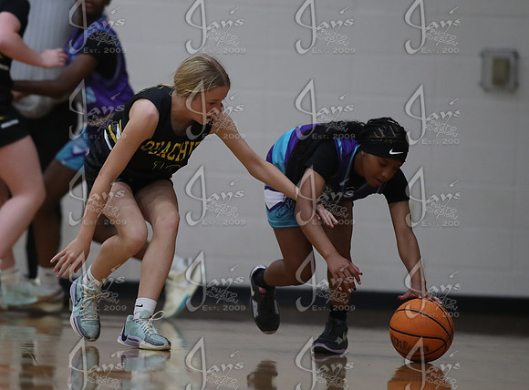 Evolution vs. EXT Typhoon (AAU High School Girls Basketball) 4-26-25_JWM_0554