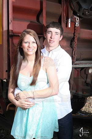 Collin & Makayla Senior pics 4-14-13 (© Justin Manning) JWM0244