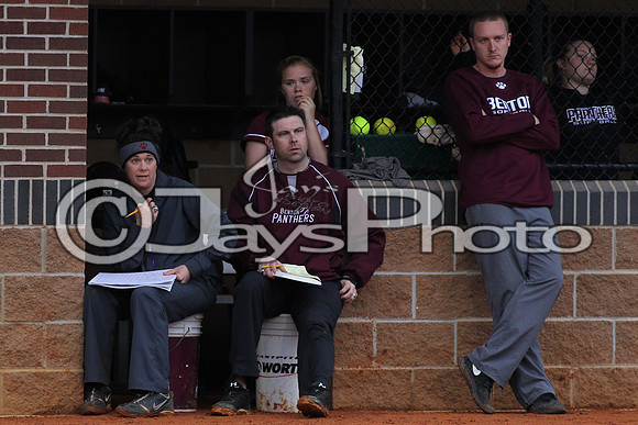 Cabot @ Benton Softball 3-10-2015 (©Justin Manning) JWM_0491